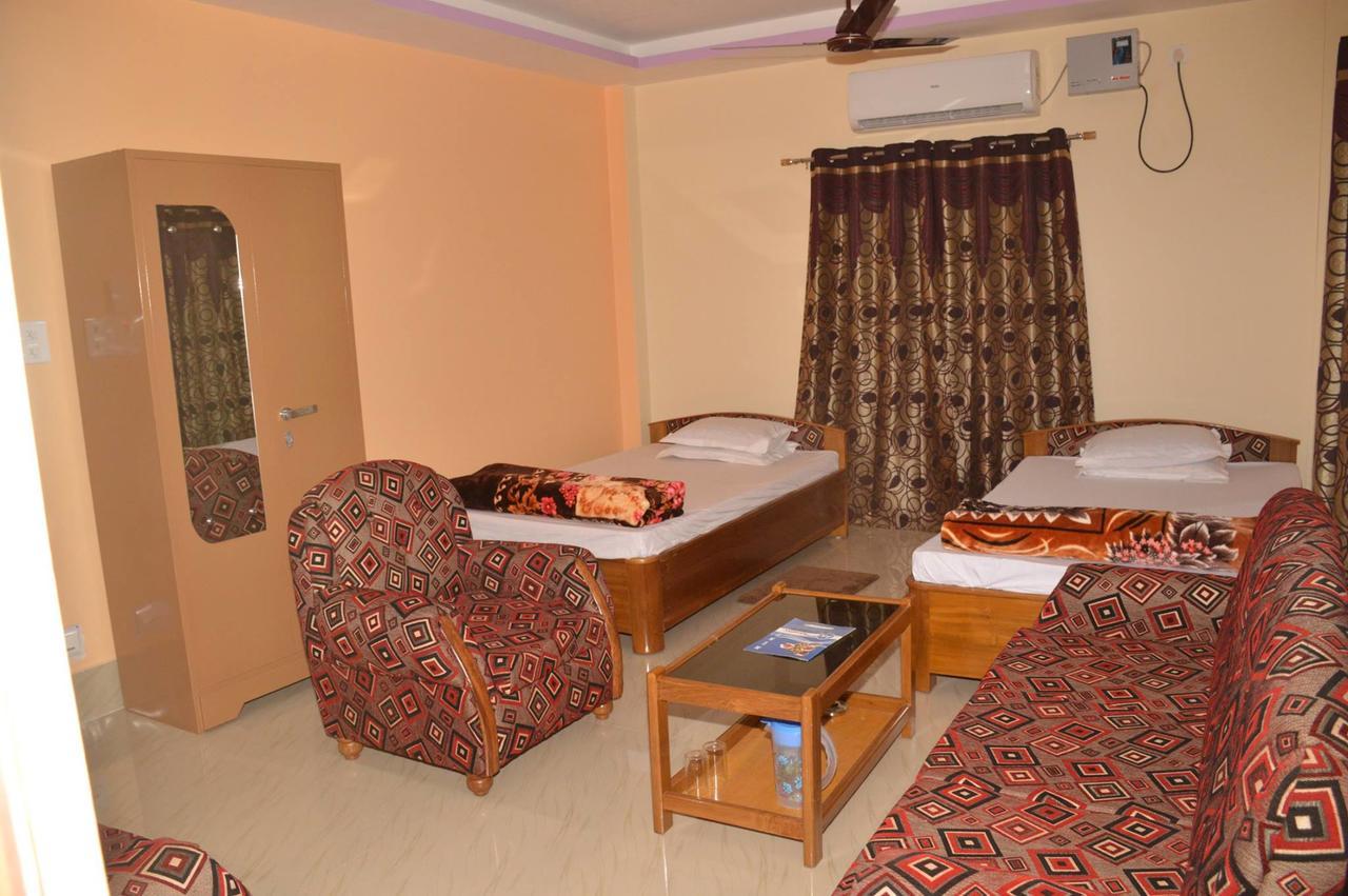 Tezpur Hotel Kaustav מראה חיצוני תמונה