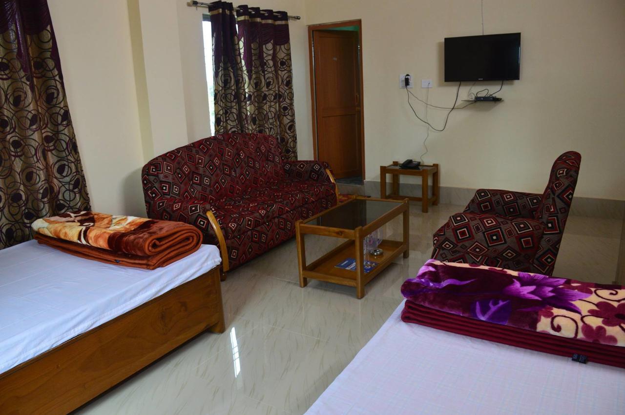 Tezpur Hotel Kaustav מראה חיצוני תמונה