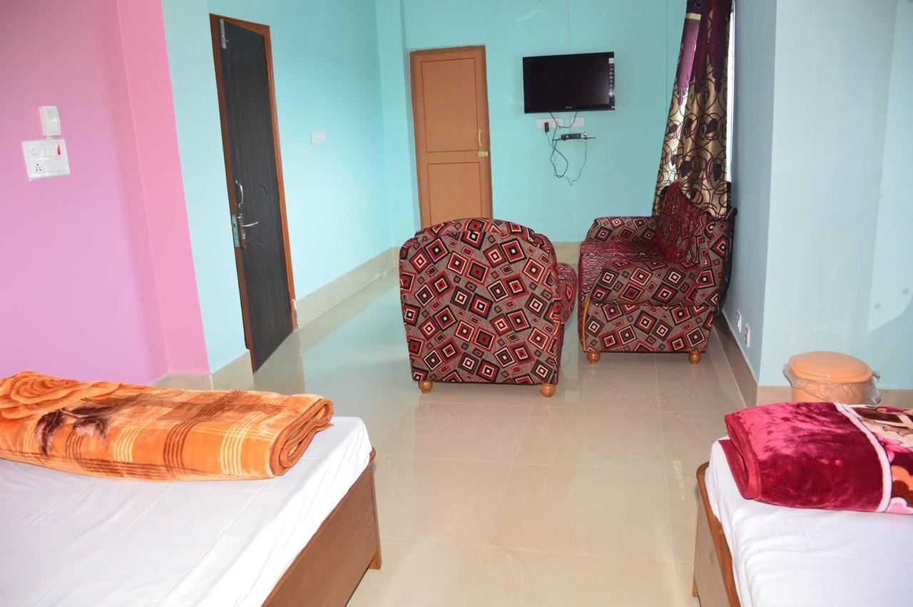 Tezpur Hotel Kaustav מראה חיצוני תמונה