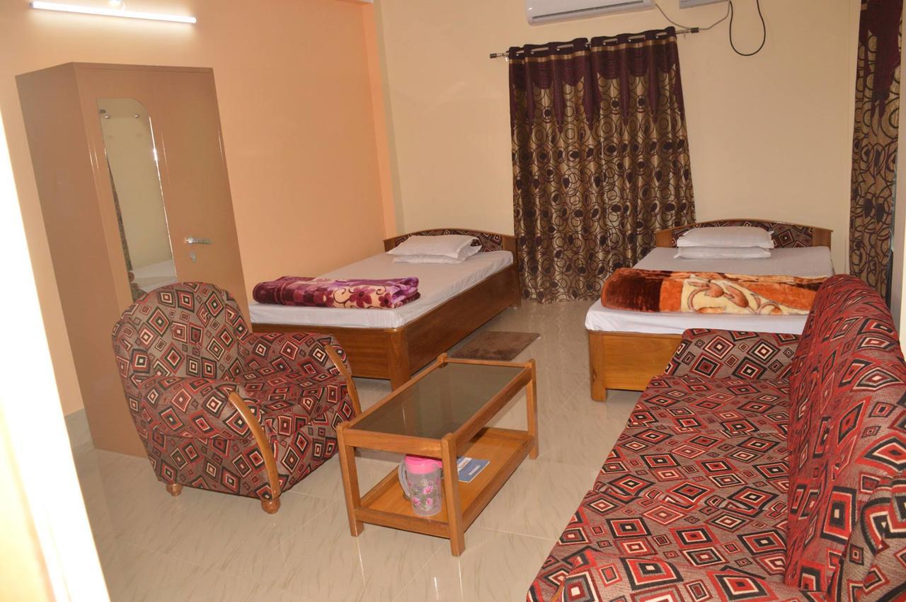 Tezpur Hotel Kaustav מראה חיצוני תמונה