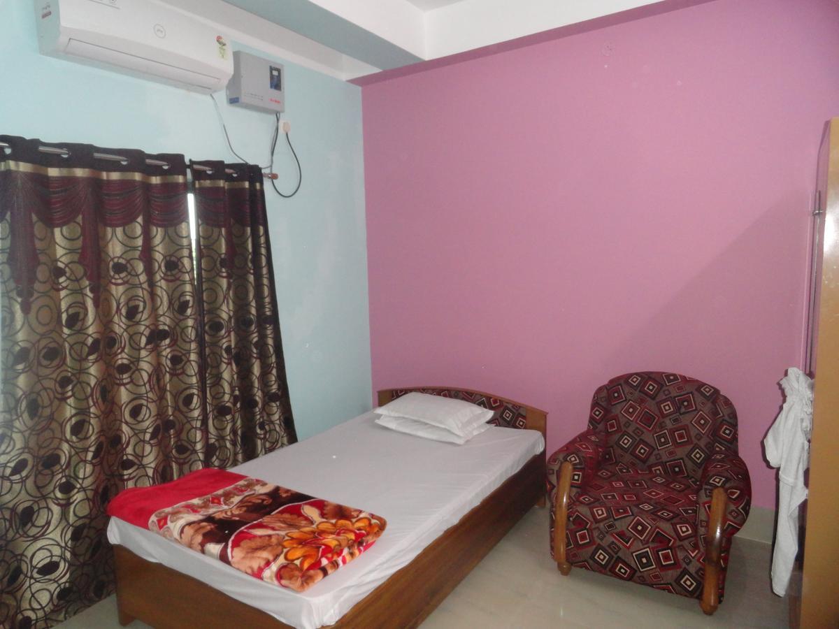 Tezpur Hotel Kaustav מראה חיצוני תמונה
