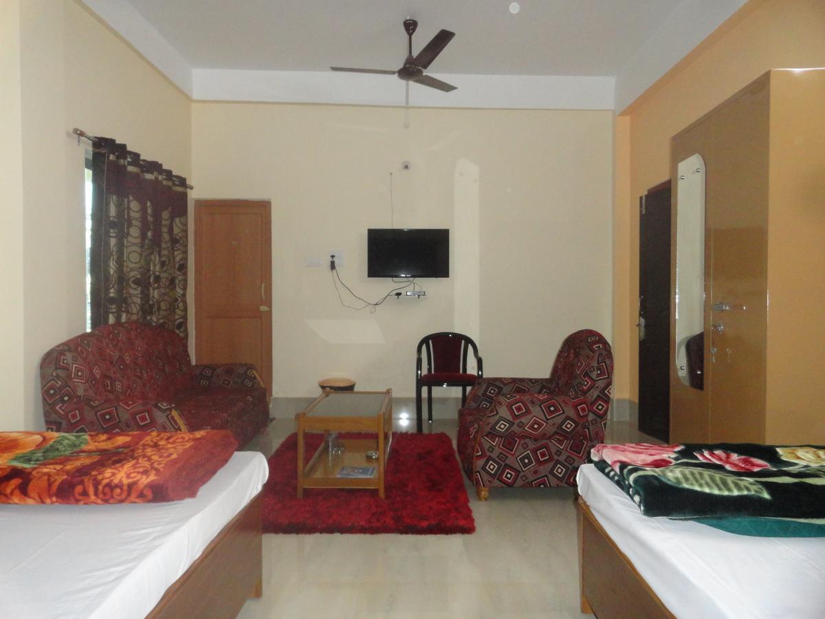 Tezpur Hotel Kaustav מראה חיצוני תמונה